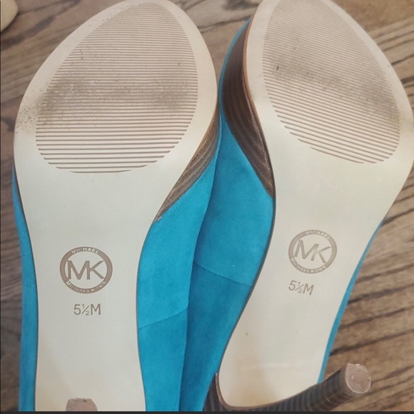Michael Kors Suede Heels - Picture 4 of 4
